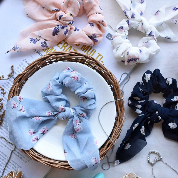 Floral Scrunchies - White