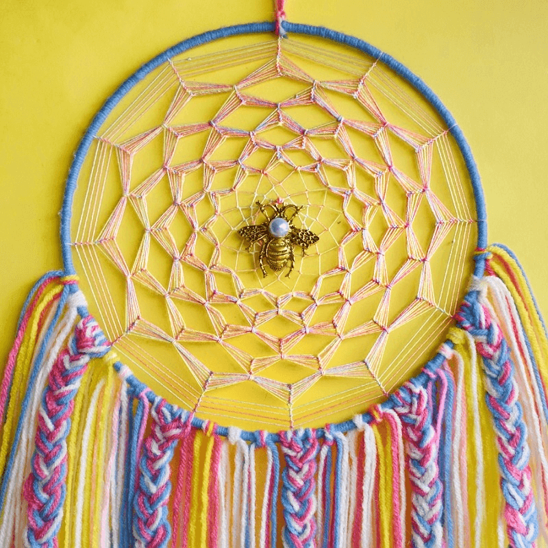 Cobweb Bee Dreamcatcher - Multicolour